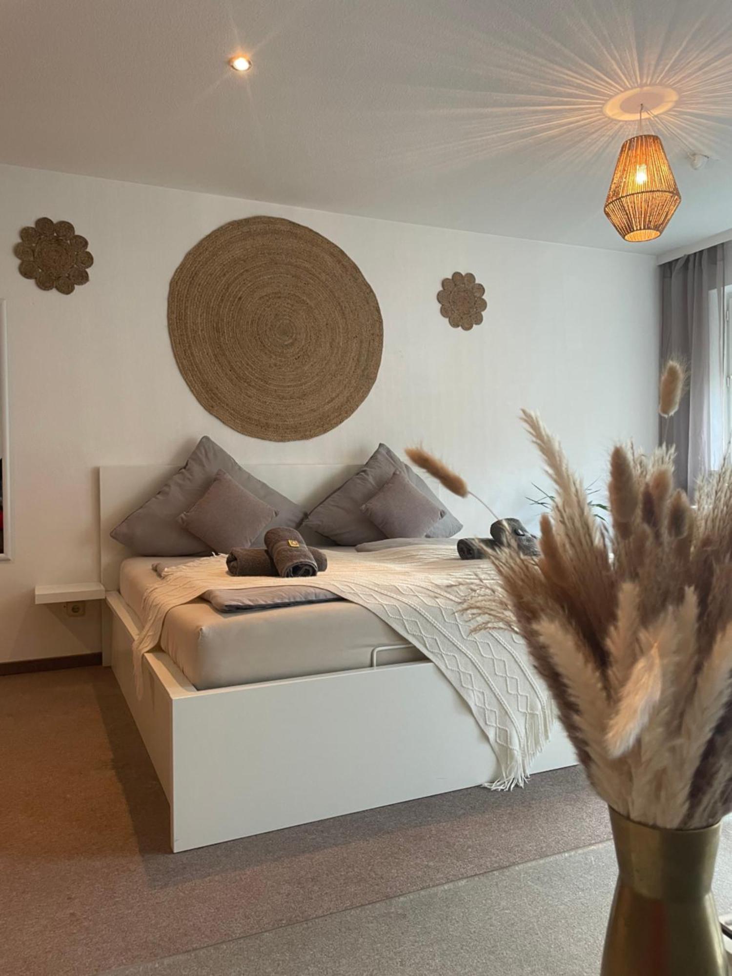Kingsize Bett Boho Apartment Mit Tiefgarage Naehe Salzburg 弗赖拉辛 外观 照片