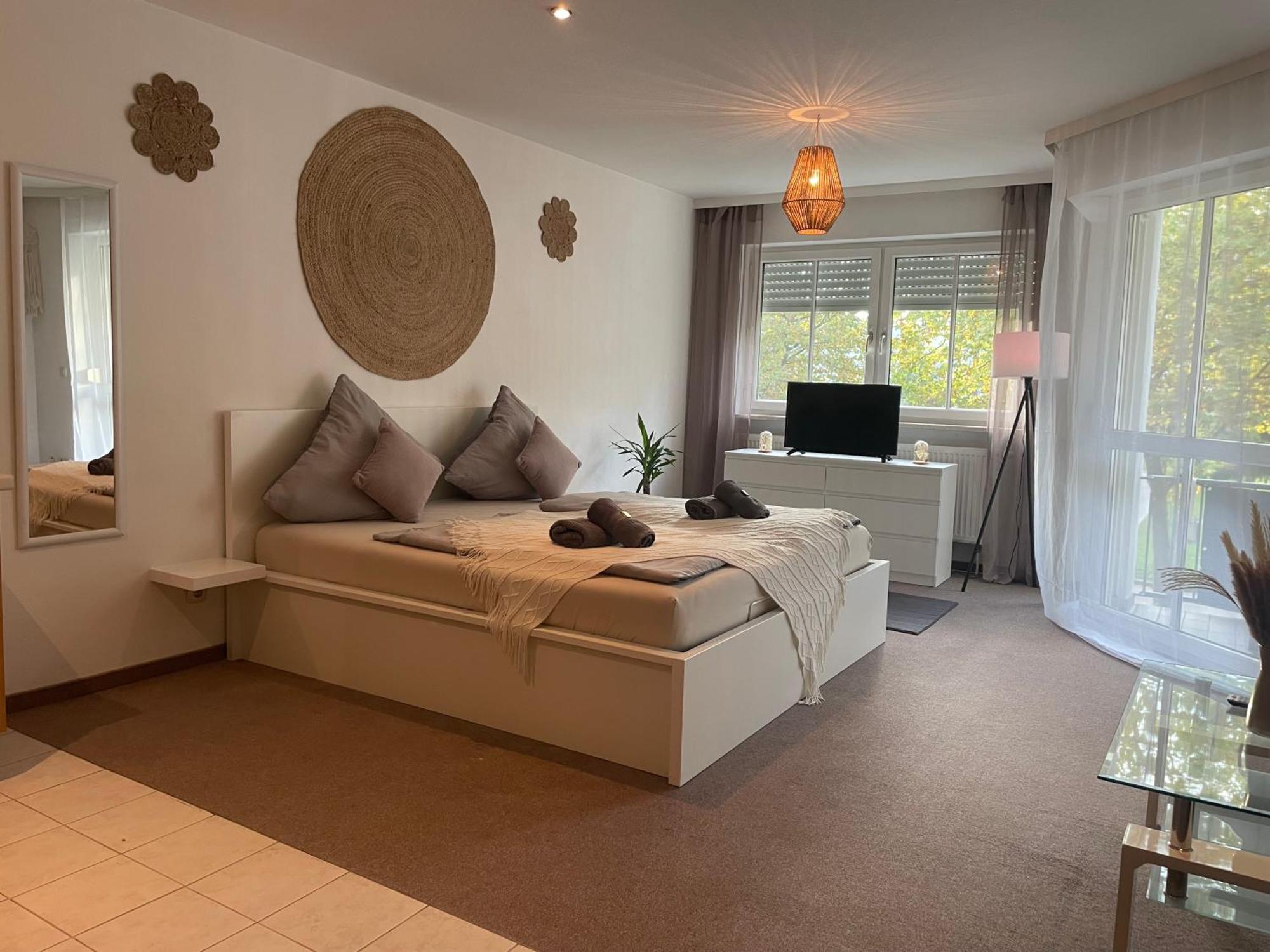 Kingsize Bett Boho Apartment Mit Tiefgarage Naehe Salzburg 弗赖拉辛 外观 照片